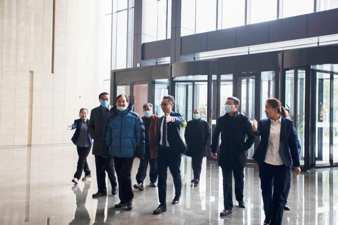 蘄善堂：大健康行業(yè)權威專(zhuān)家、教授蒞臨中創(chuàng  )集團參觀(guān)指導